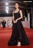 第55屆金鐘獎星光大道明星爭豔睦媄。（記者邱榮吉、林聖凱/攝影）