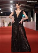 第55屆金鐘獎星光大道明星爭豔袁艾菲。（記者邱榮吉、林聖凱/攝影）