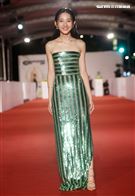 第55屆金鐘獎星光大道明星爭豔吳沐。（記者邱榮吉、林聖凱/攝影）