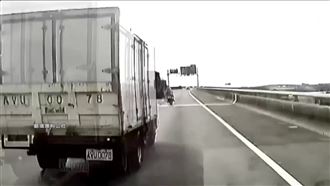 水產行戰火燒警局！分局長改口道歉了