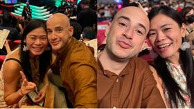 8年前金鐘賜姻緣！吳鳳曝「人生最大獎」：遇到台灣妻子（圖／翻攝自吳鳳Rifat臉書）