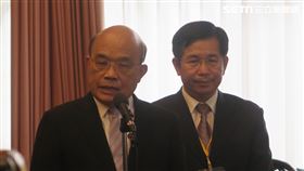 行政院長蘇貞昌28日「109年師鐸獎、教育奉獻獎及資深優良教師表揚大會」。（圖／記者盧素梅攝）