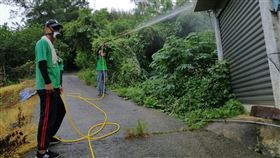 新北擴大五寮里筍園防疫新北15例本土登革熱病例中，14例在三峽且都可能與五寮里筍園有關，新北市衛生局已加強五寮社區環境孳生源清除與預防性噴消。（衛生局提供）中央社記者王鴻國傳真　109年9月27日