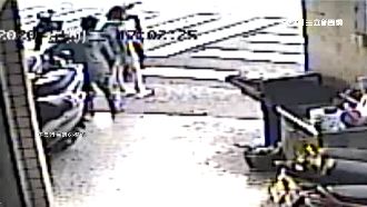 色狼偷拍國中妹裙底　目擊情侶急報警