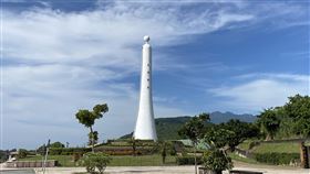 連假將屆　東海岸景點將增派人力疏導交通中秋及國慶連假將屆，交通部觀光局東部海岸風景區管理處28日表示，將於東部海岸各景點，包括北回歸線碑等處皆增派人力進行交通疏導工作，車位客滿時將開放景區內路邊停車，請遊客配合或分流前往附近景點。中央社記者李先鳳攝　109年9月28日