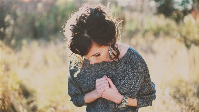 產後憂鬱突發難控制　第二胎風險更高