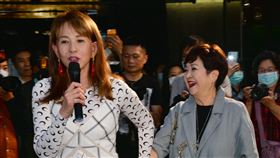 資深女星周丹薇今（28日）舉辦個人琉璃展。圖／齊石傳播提供