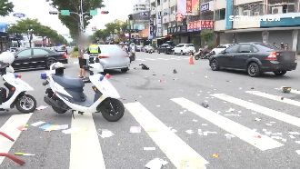 致命撞擊！7旬老翁遭2車追撞身亡