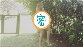 藝人葛妮絲派特洛（Gwyneth Paltrow）48歲生日在IG上PO出一張「全裸照」。（圖／翻攝自IG：gwynethpaltrow）