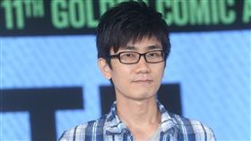 漫畫家NOBI璋抱回第11屆金漫大獎漫畫界年度盛事「金漫獎」28日在台北文創大樓舉行頒獎典禮，漫畫家NOBI璋以作品「時渦」成功抱回「年度漫畫獎」與「金漫大獎」。中央社記者鄭傑文攝　109年9月28日