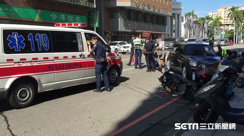 暴衝撞一片　7旬女駕駛：機車來撞我