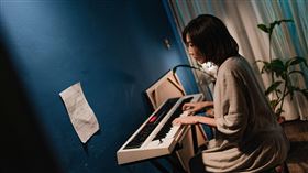 李宓 畢獅國際娛樂提供