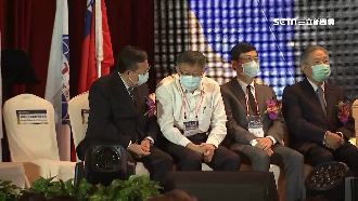 台商總會拚人氣　柯、燦同台較勁