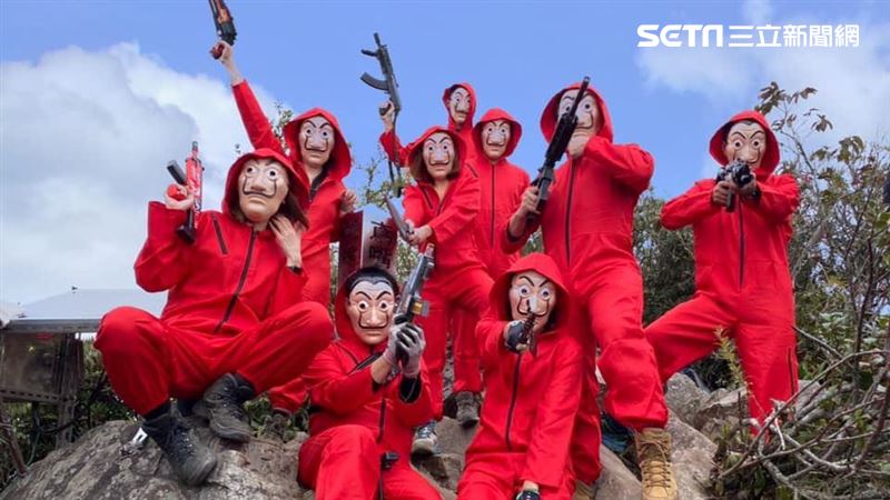 獨／經典反派攻台灣山頂！畫面超震撼