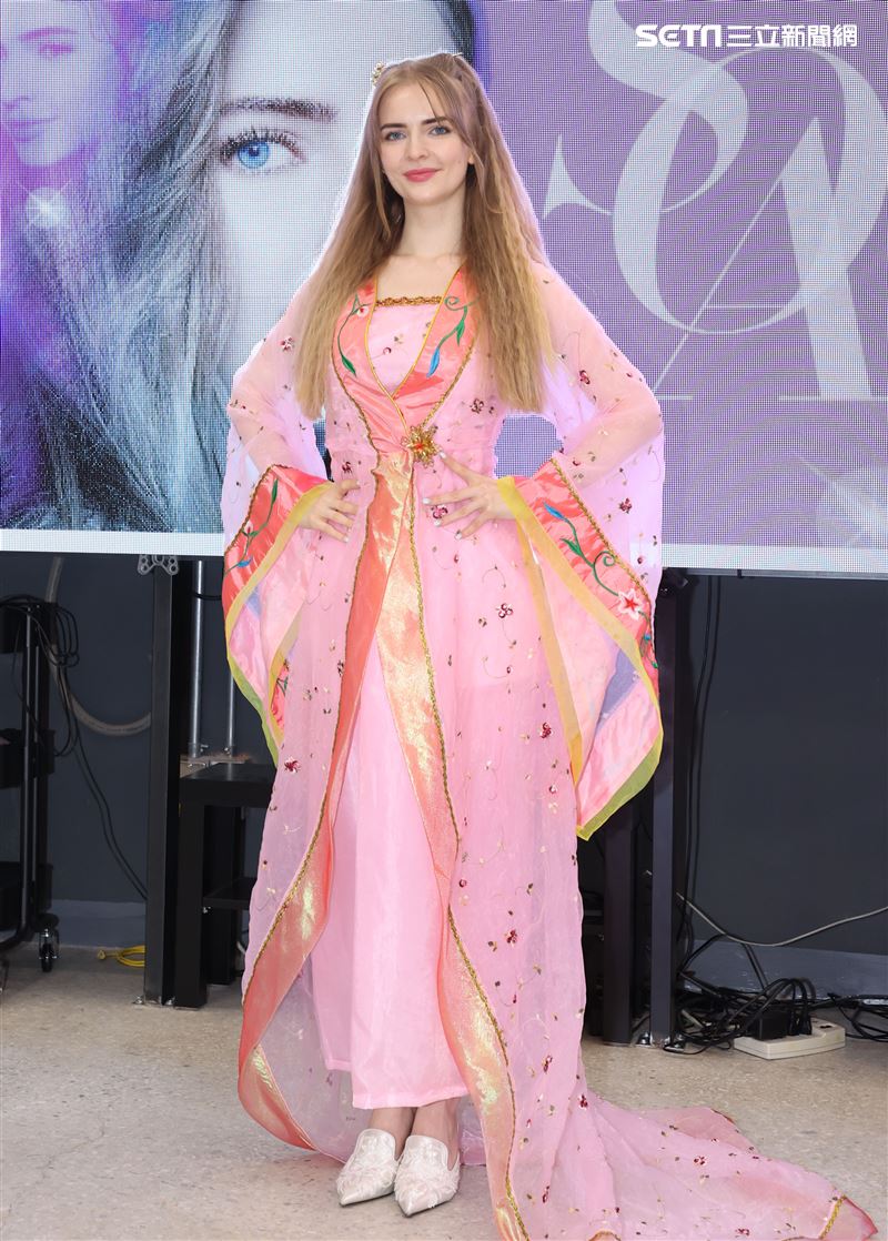 歌壇新人「宋蕊安」出席公益活動。（記者邱榮吉/攝影）