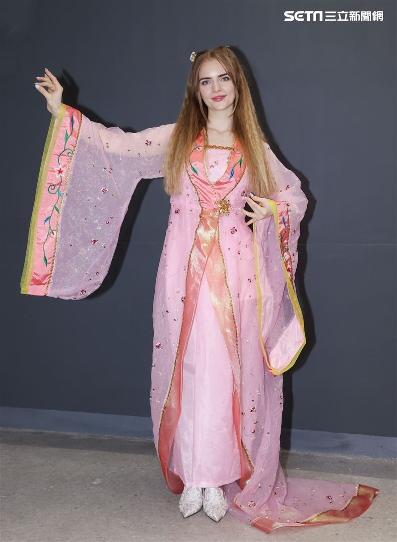 歌壇新人「宋蕊安」出席公益活動。（記者邱榮吉/攝影）