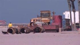 ▲美國聖地牙哥一名婦女被曳引機碾壓致死。（圖／翻攝自推特）