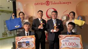 大葉高島屋週年慶　目標喊成長5%大葉高島屋百貨29日舉行週年慶記者會，董事總經理葉喬智（後排右2）表示，會持續深耕社區客層，今年週年慶將在10月7日開跑。中央社記者蘇思云攝　109年9月29日