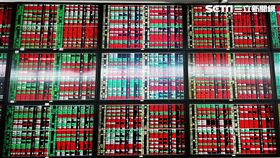 台股　股市　股票　開盤　紅盤　證券行（圖／記者戴玉翔攝影）