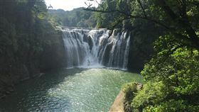 十分瀑布公園（新北市觀旅局提供）