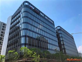 企業總部夯 內科再添整棟廠辦交易，圖為內科長虹新世代科技大樓（圖／信義房屋）