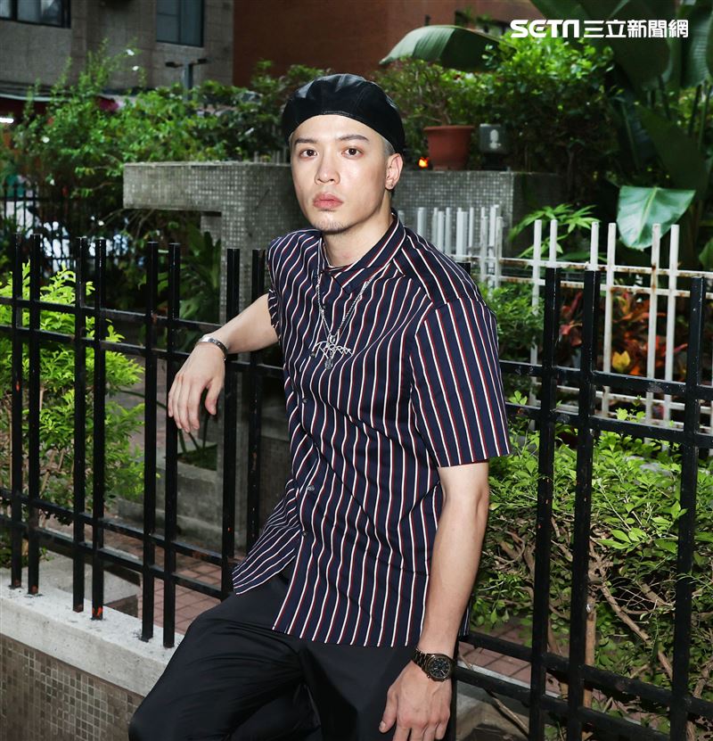 j.sheon三立新聞網專訪。（記者邱榮吉/攝影）