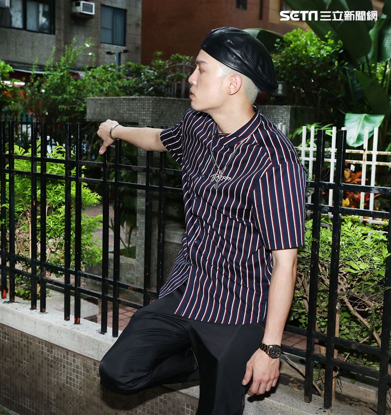 j.sheon三立新聞網專訪。（記者邱榮吉/攝影）