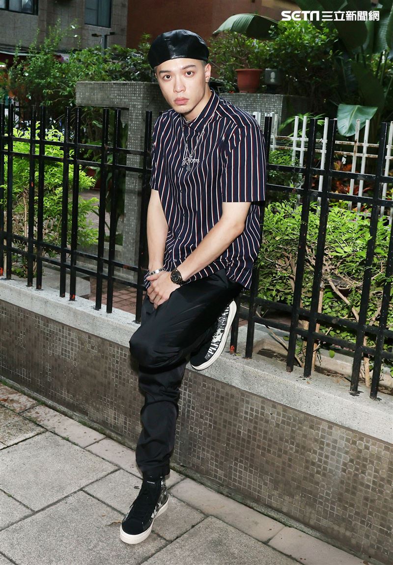 j.sheon三立新聞網專訪。（記者邱榮吉/攝影）