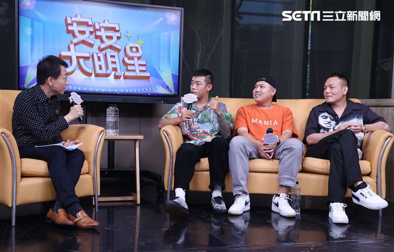 玖壹壹安安大明星唱片宣傳。（記者邱榮吉/攝影）