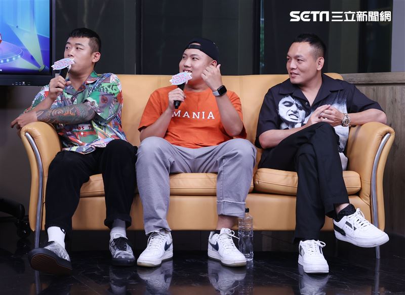 玖壹壹安安大明星唱片宣傳。（記者邱榮吉/攝影）