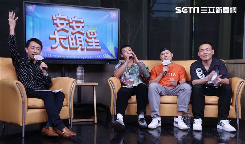 玖壹壹安安大明星唱片宣傳。（記者邱榮吉/攝影）