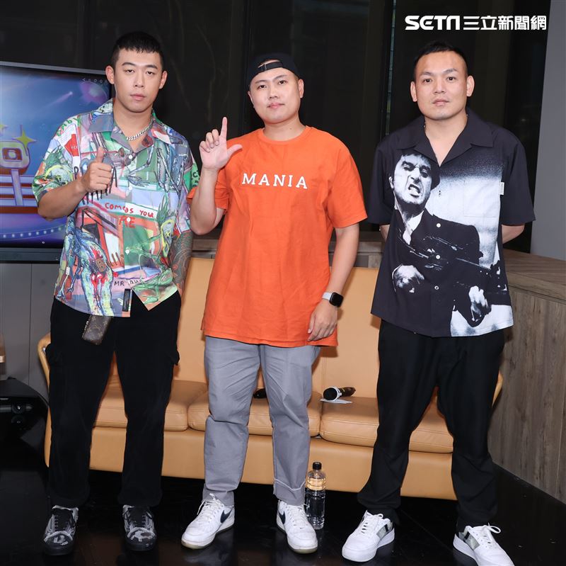 玖壹壹安安大明星唱片宣傳。（記者邱榮吉/攝影）