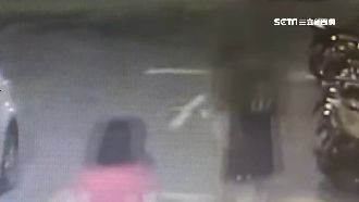 鄰居互看不順眼　拿開山刀當街互砍