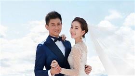 ▲吳奇隆、劉詩詩結婚3年仍像熱戀中。（圖／翻攝自微博）