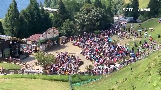 連假人潮滿滿滿！清境單日湧4千人次