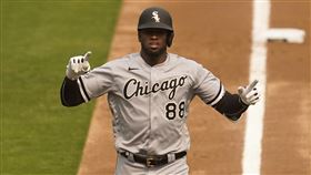 ▲白襪頂級新秀羅伯特（Luis Robert）炸裂487英呎全壘打。（圖／美聯社／達志影像）