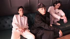 JADE與YELLOW黃宣合作。（圖／avex taiwan愛貝克思提供）