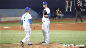 ▲富邦悍將先發投手羅力7局失4分退場。（圖／記者劉彥池攝影）