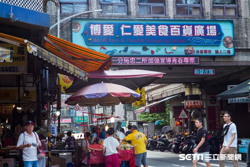 張之豪控訴，基隆仁愛市場的冷氣已經壞幾年了。（圖／資料照）