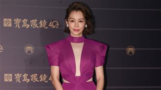 上空裸腰蹦美乳　徐若瑄紅毯壓軸辣炸