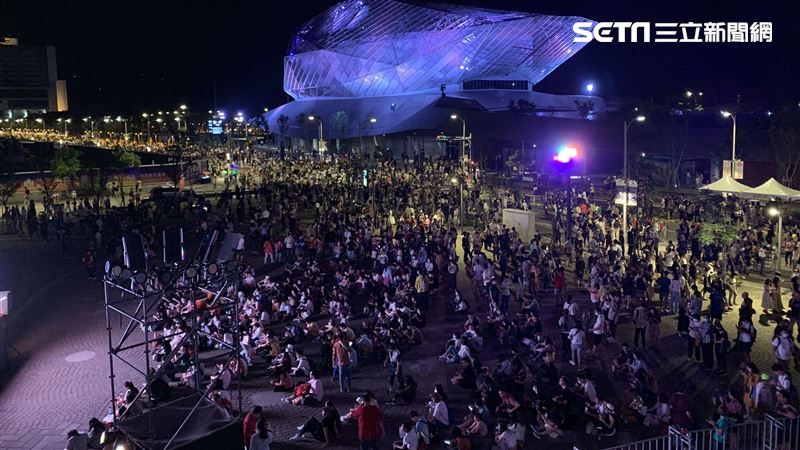 白晝之夜登場！人潮擠爆空拍圖曝光