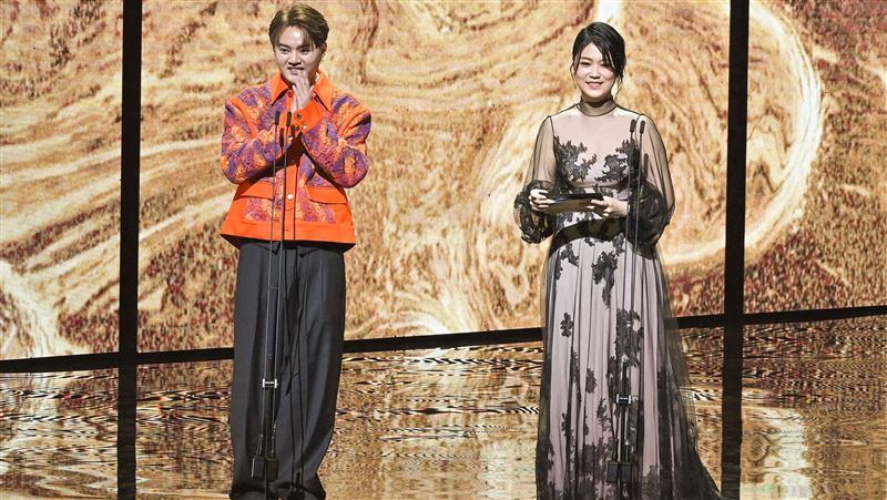 曹雅雯問要在一起嗎　許富凱3字打槍