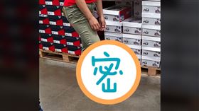 好市多大媽狂試鞋！他拍1舉動…網險開噴　下秒逆轉被推爆（圖／翻攝自Costco好市多 商品經驗老實說）