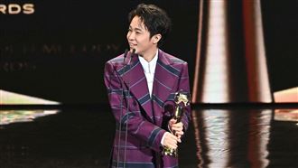 吳青峰奪國語歌王　哽咽自謝沒被打倒