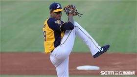 ▲中信兄弟先發投手米蘭達。（圖／記者劉彥池攝影）