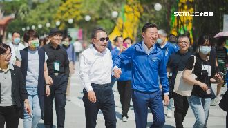 藍綠五星市長牽緊緊　被疑卡位新北戰
