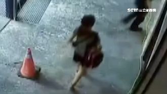 清潔婦伸第三隻手　搜刮更衣室偷金錶