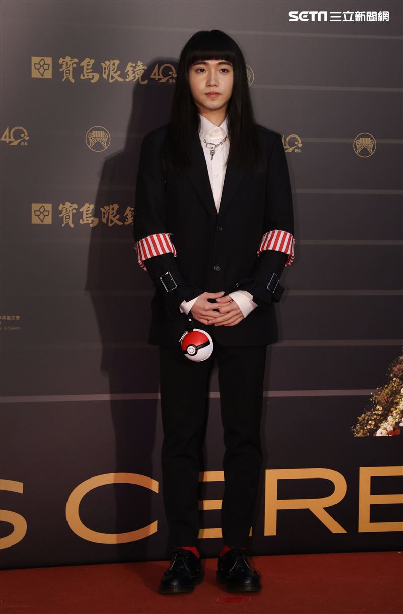 第31屆金曲獎星光背板歌手爭艷持修。（記者邱榮吉.林聖凱/攝影）