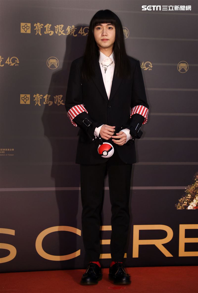 第31屆金曲獎星光背板歌手爭艷持修。（記者邱榮吉.林聖凱/攝影）