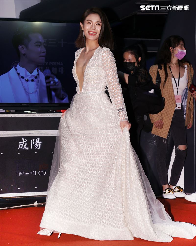 第31屆金曲獎星光背板歌手爭艷朱海君。（記者邱榮吉.林聖凱/攝影）